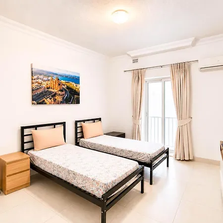 The Pearl - Sea View 1